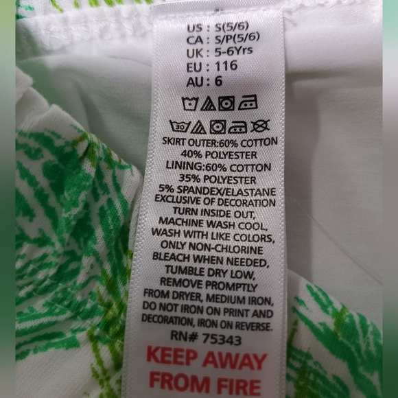 Isaac Mizrahi girl's 2 piece tropical skorts set, graphic tee Size 5/6 - Picture 10 of 12